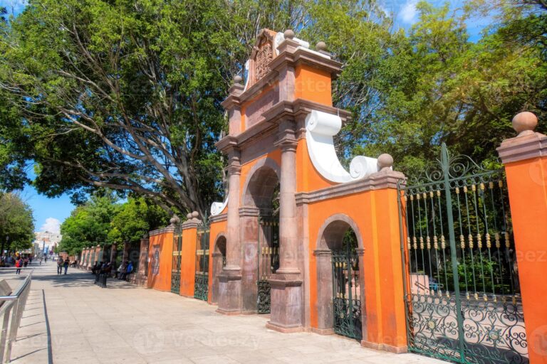 Descubre la belleza de la Alameda Central en Querétaro