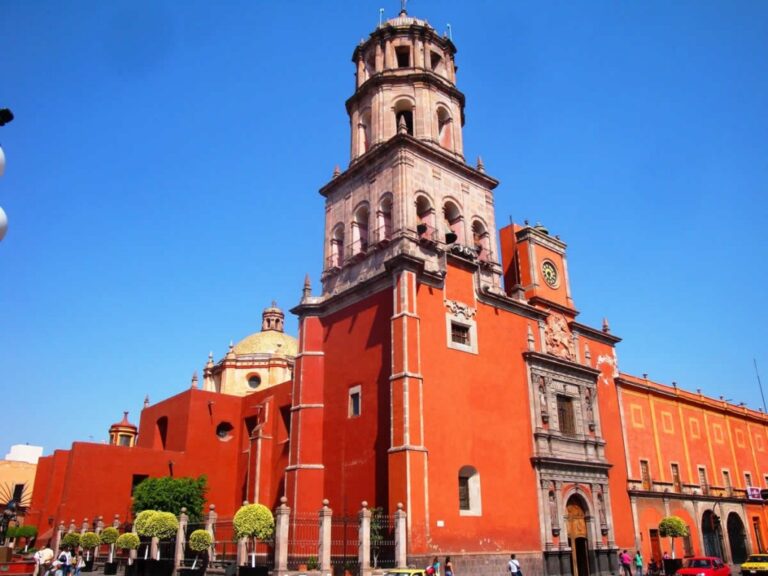 Descubre la belleza de la Parroquia de Pentecostés en Querétaro